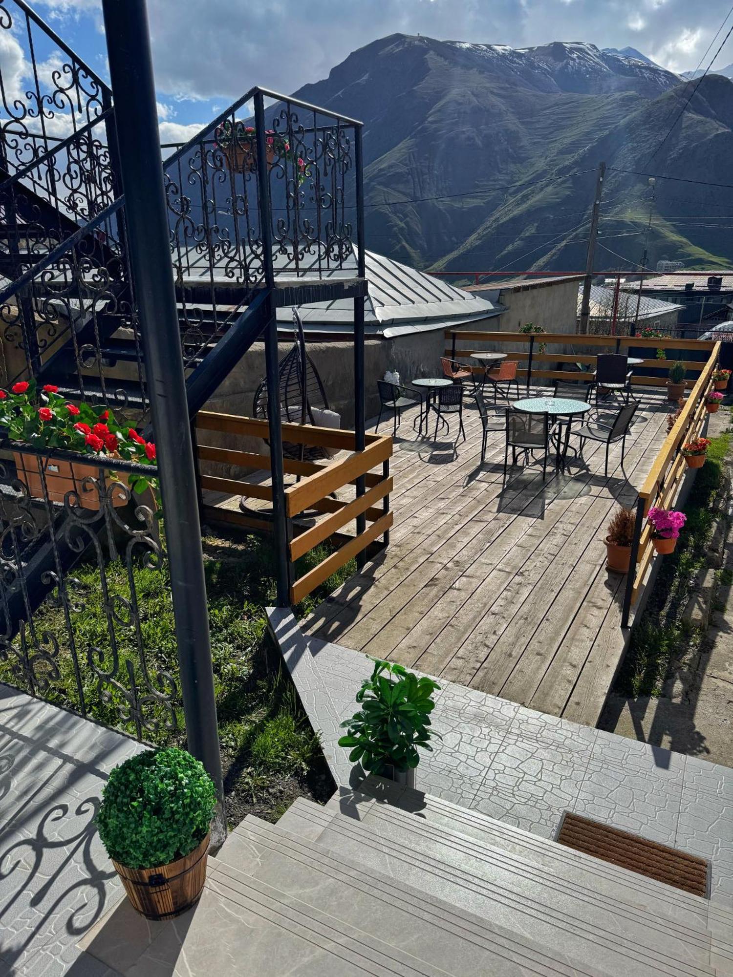 Hotel Elia Kazbegi Exterior photo