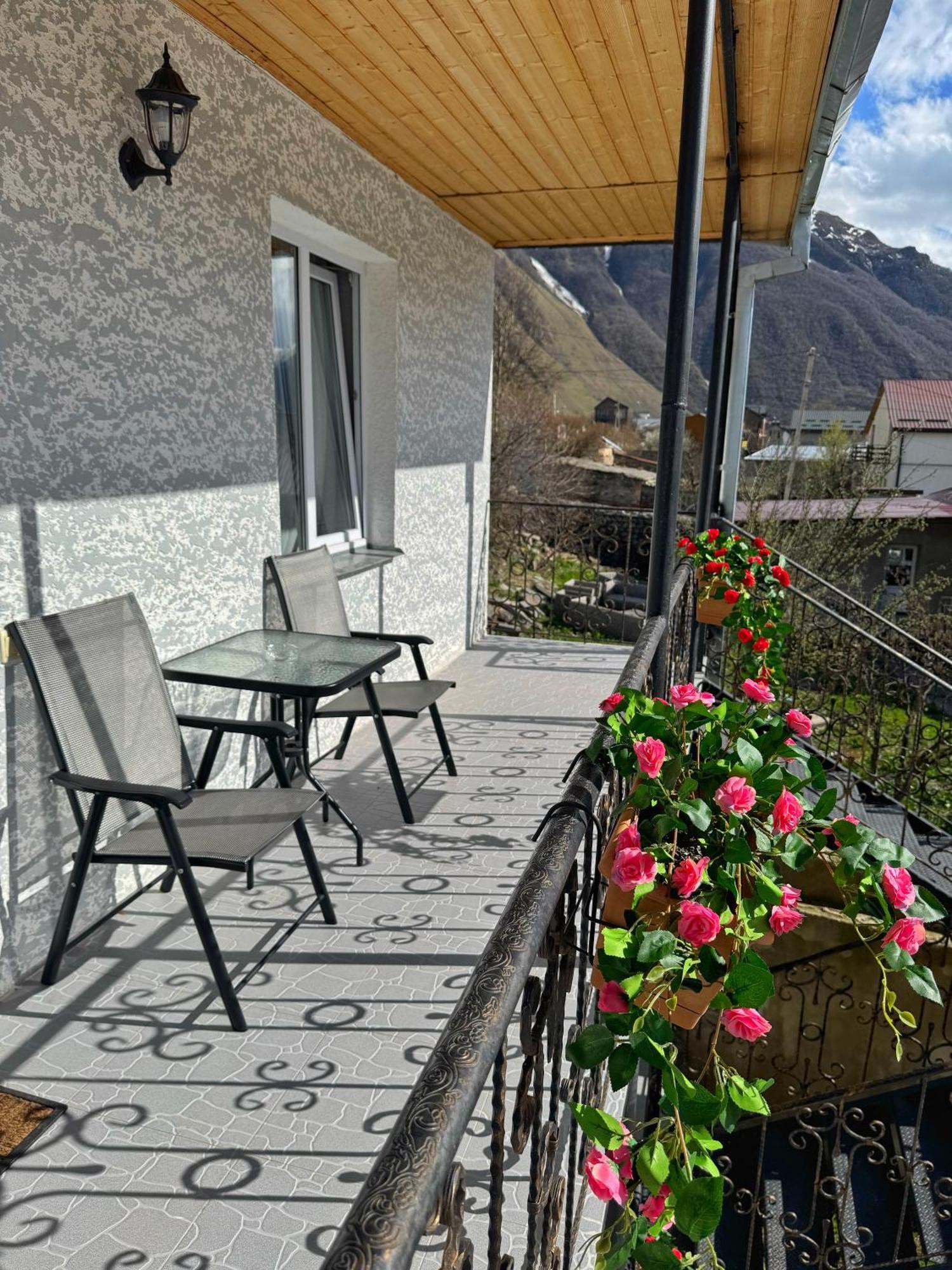 Hotel Elia Kazbegi Exterior photo